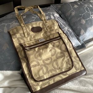 Tall walking bag on wheels